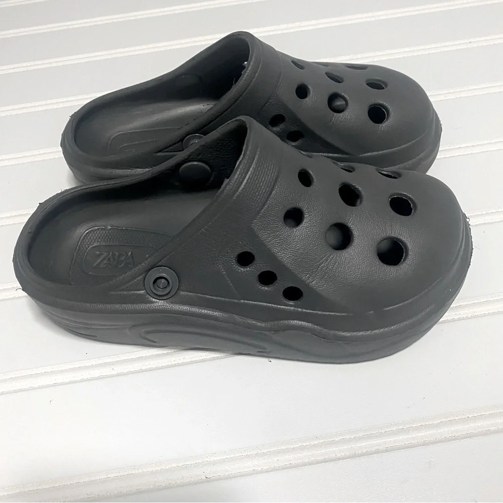 Zara Kids Crocs size 28 or US 11.5 Gray